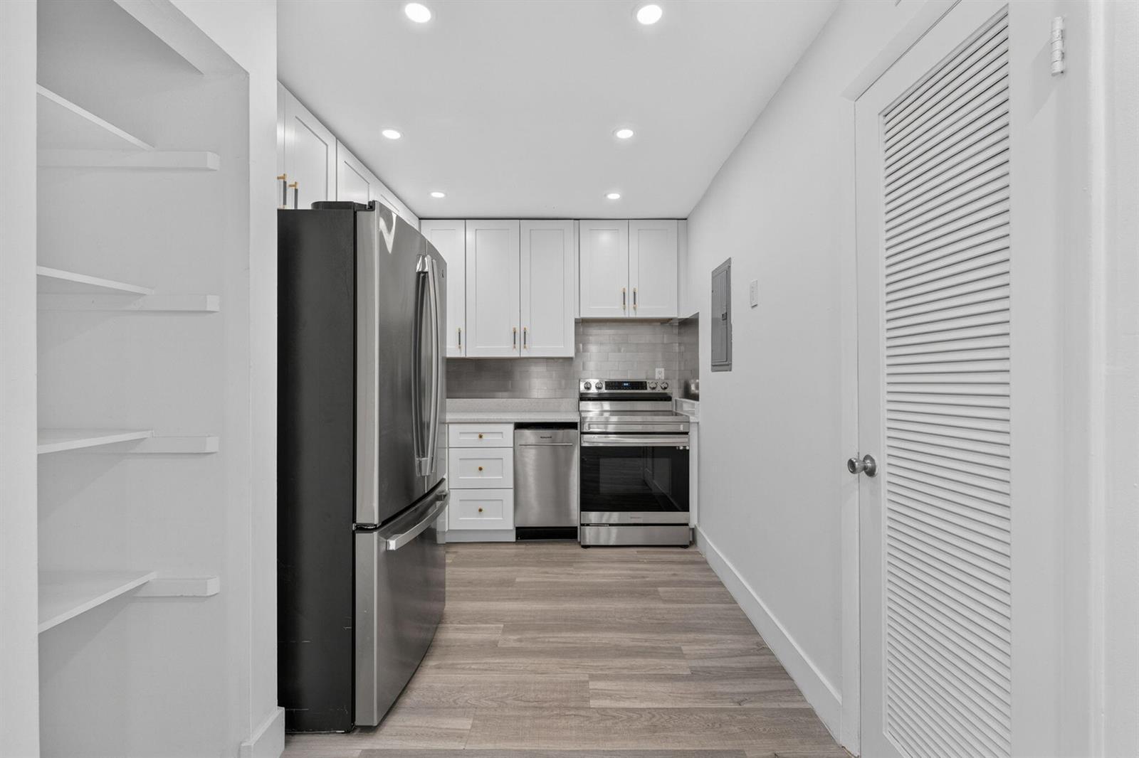 17051 NE 35TH Avenue # 207, North Miami Beach FL 33160 photo 4