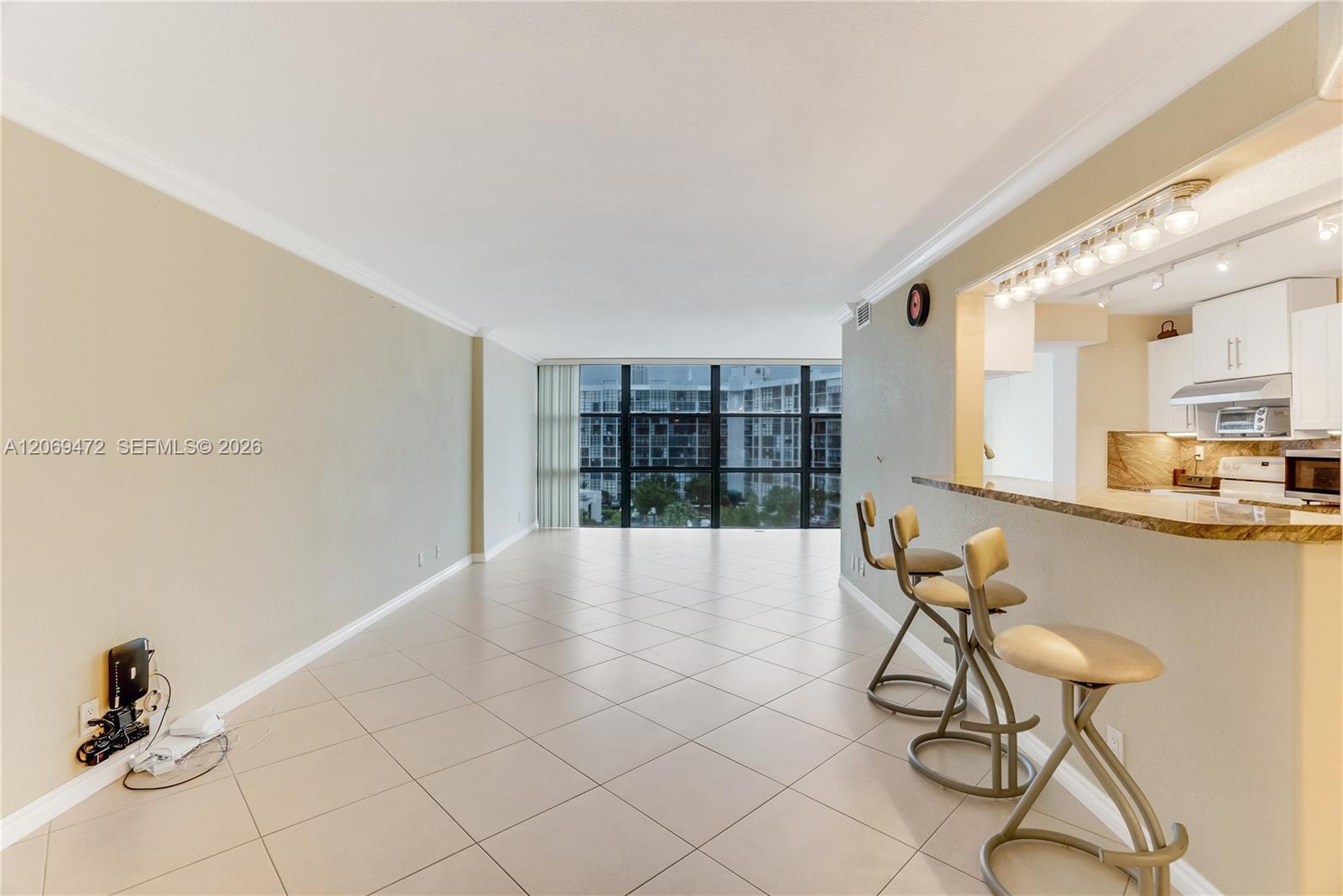 1000 Parkview Dr # 614, Hallandale Beach FL 33009 photo 4