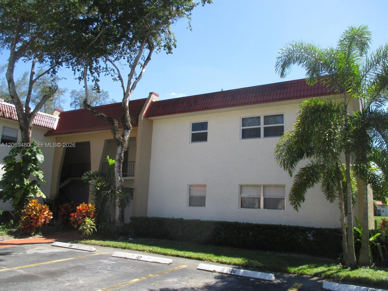 212 Lake Frances Dr # 1, West Palm Beach FL 33411