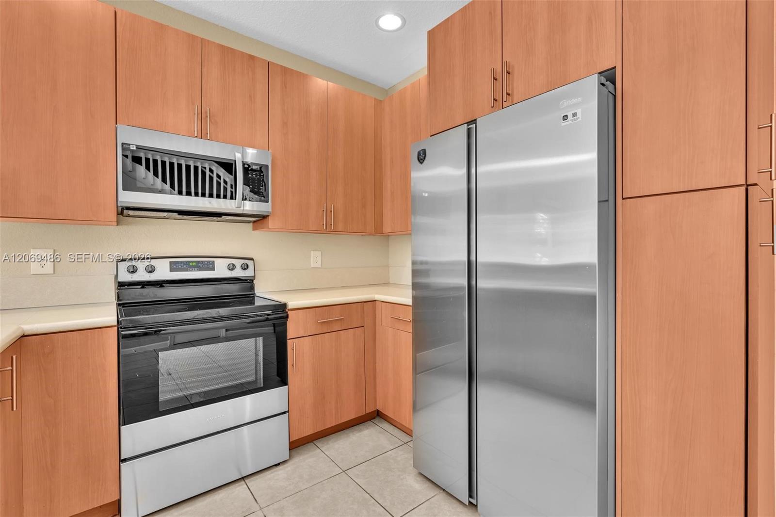 3102 NW 24th Way, Oakland Park FL 33309 photo 3