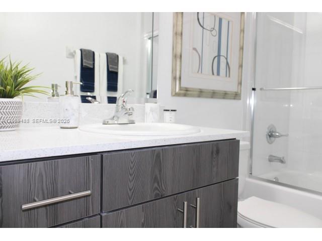 2601 NW 16th St Rd # 637, Miami FL 33125 photo 4