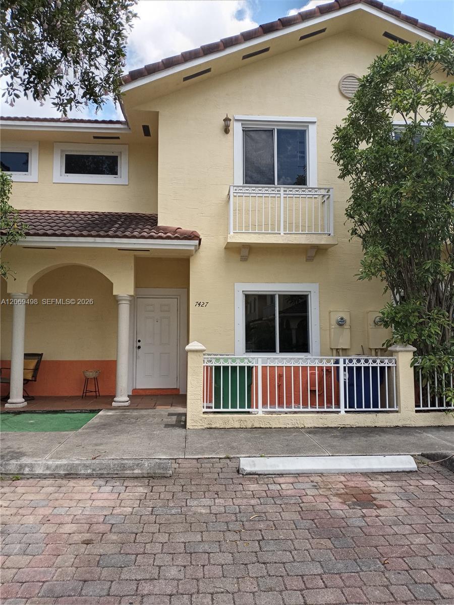 7427 NW 181st Ter # 7427, Hialeah FL 33015 photo 2