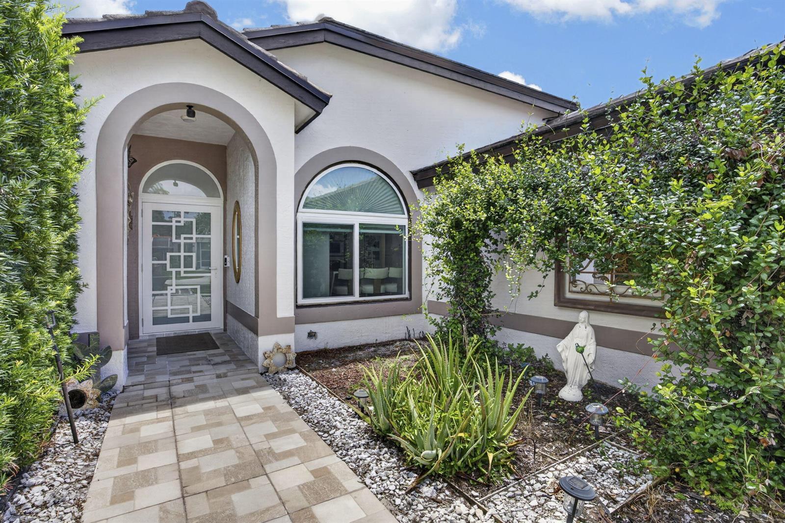 716 LAKE WELLINGTON Drive, Wellington FL 33414 photo 3