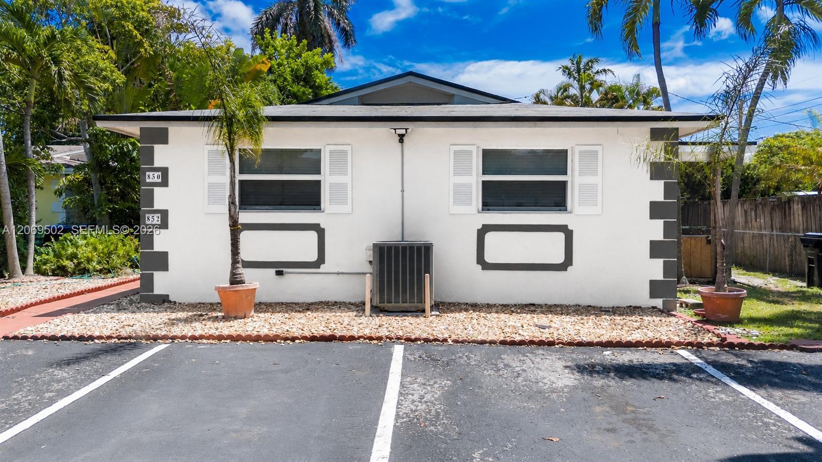850 SW 12th Ct # 850, Fort Lauderdale FL 33315 photo 2