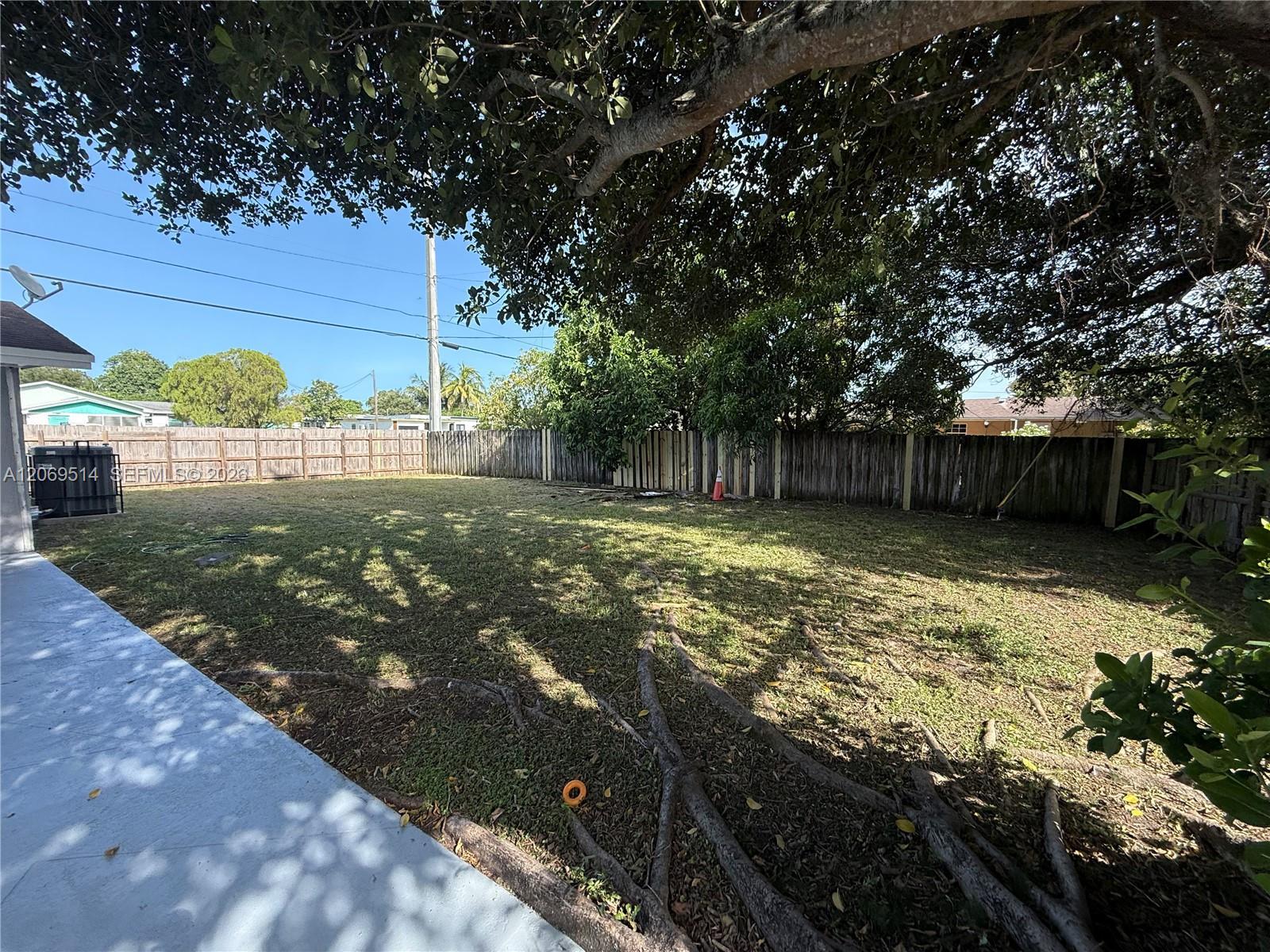 170 NE 174th St, Miami FL 33162 photo 4