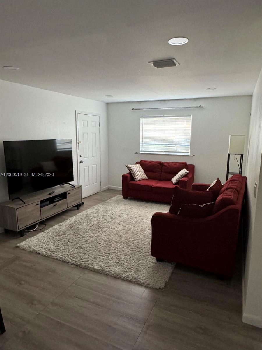 1281 W 35th St, Riviera Beach FL 33404 photo 2