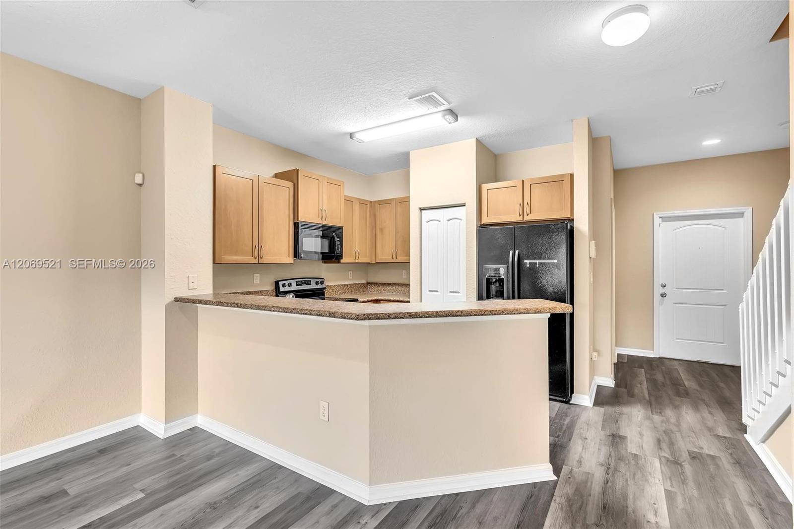 3530 NW 29th Ct, Lauderdale Lakes FL 33311 photo 2
