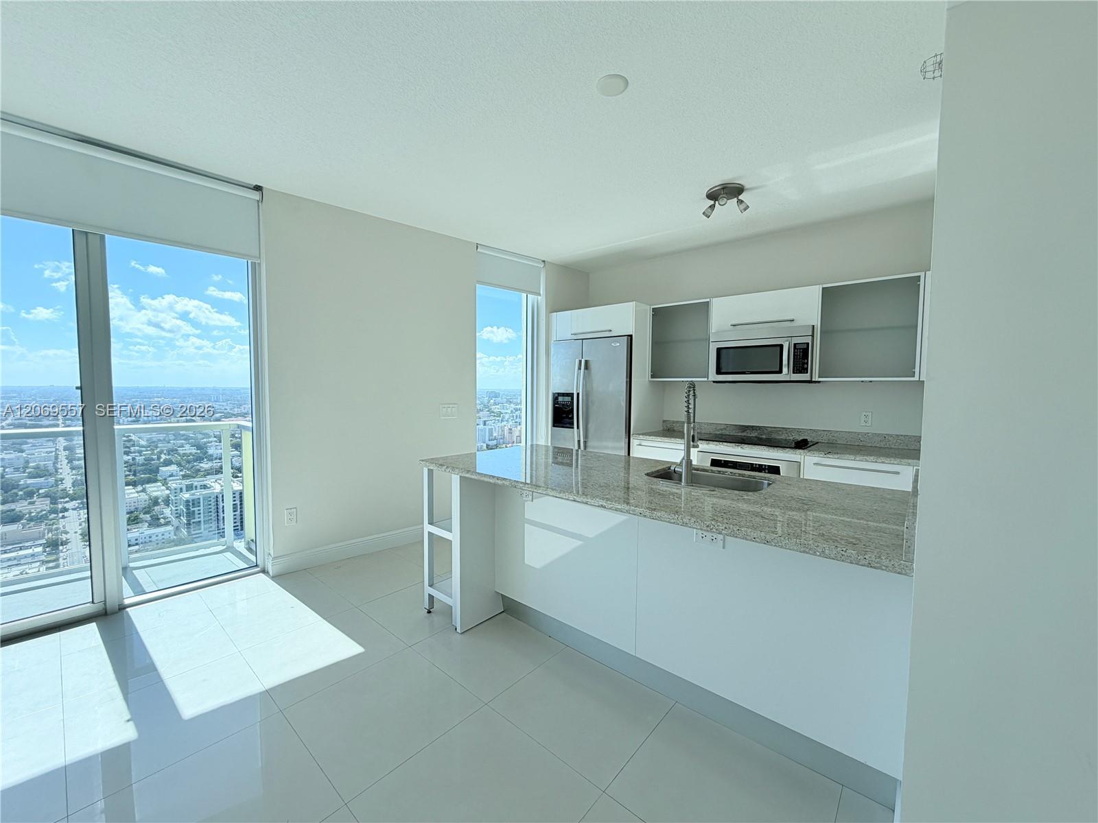 185 SW 7th St # 4100, Miami FL 33130 photo 5