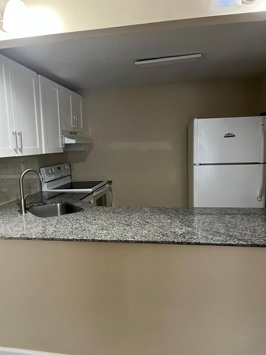 4550 NW 9th St # 701E, Miami FL 33126 photo 3