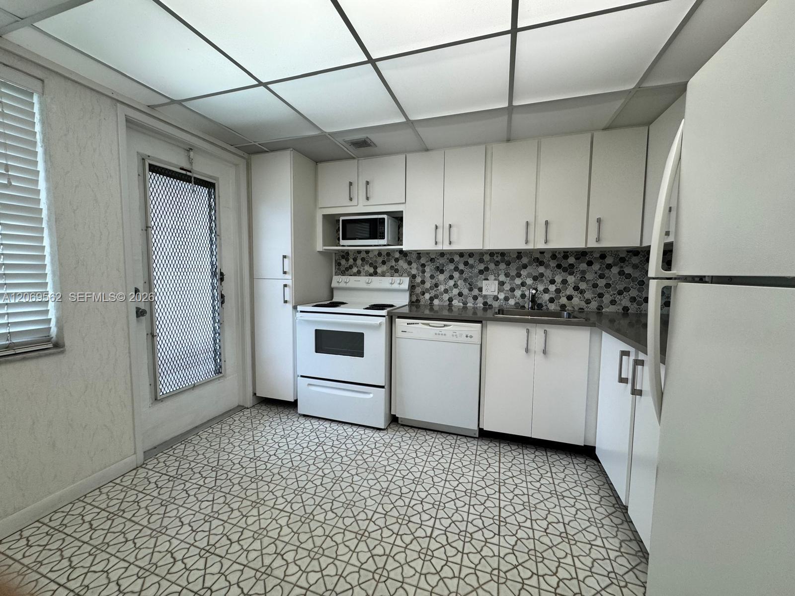 2950 N Palm Aire Dr # 605, Pompano Beach FL 33069 photo 3
