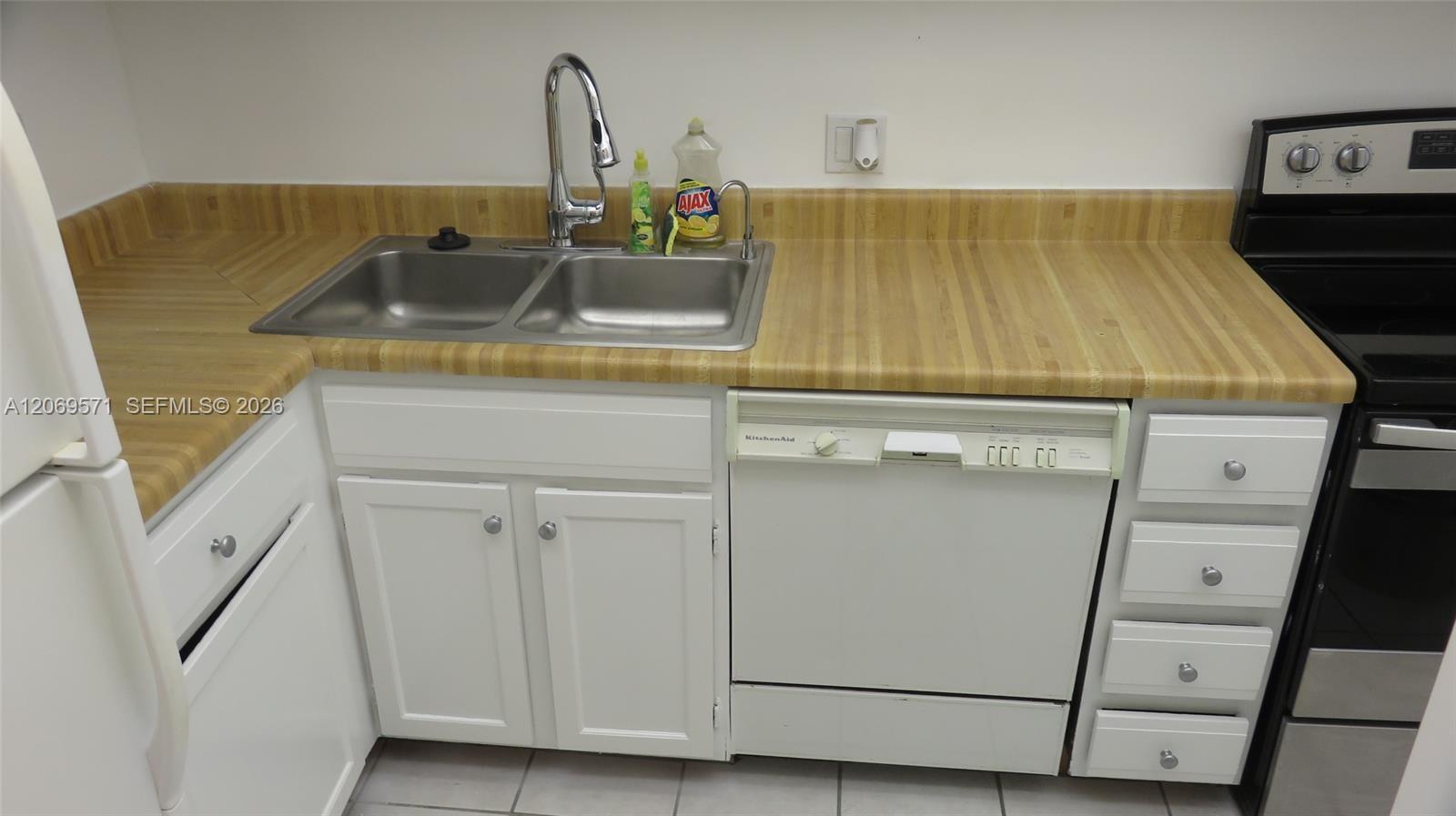 Lauderhill, FL 33319 photo 4