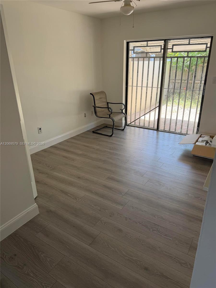 10110 SW 22nd Ter, Miami FL 33165 photo 2