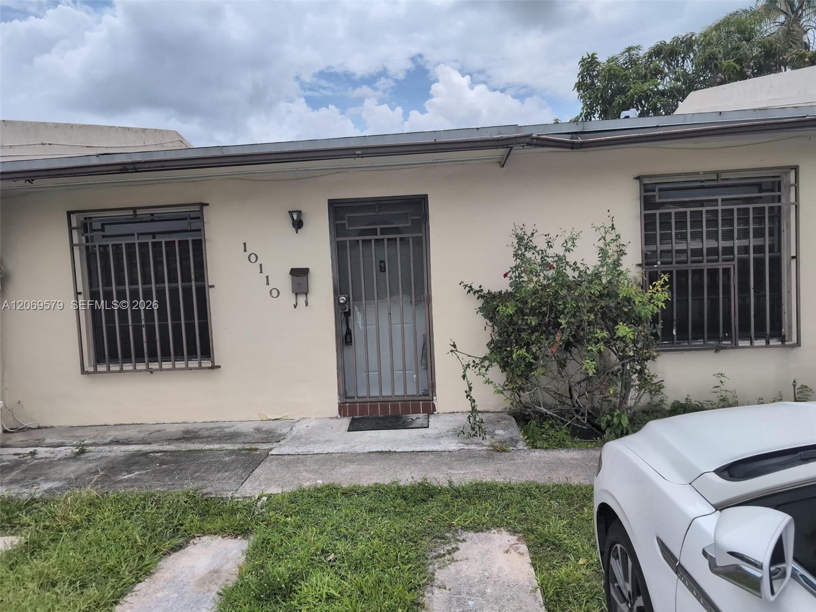 10110 SW 22nd Ter, Miami FL 33165
