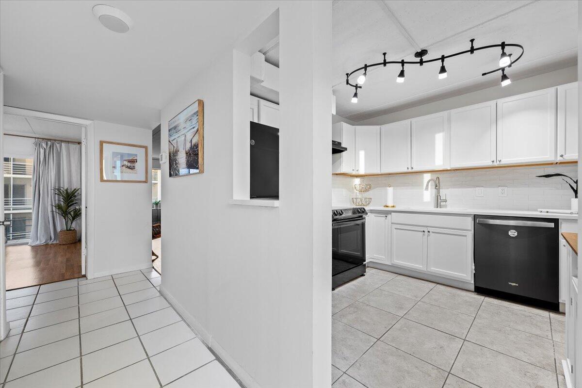 4500 N Flagler Drive # D16, West Palm Beach FL 33407 photo 2