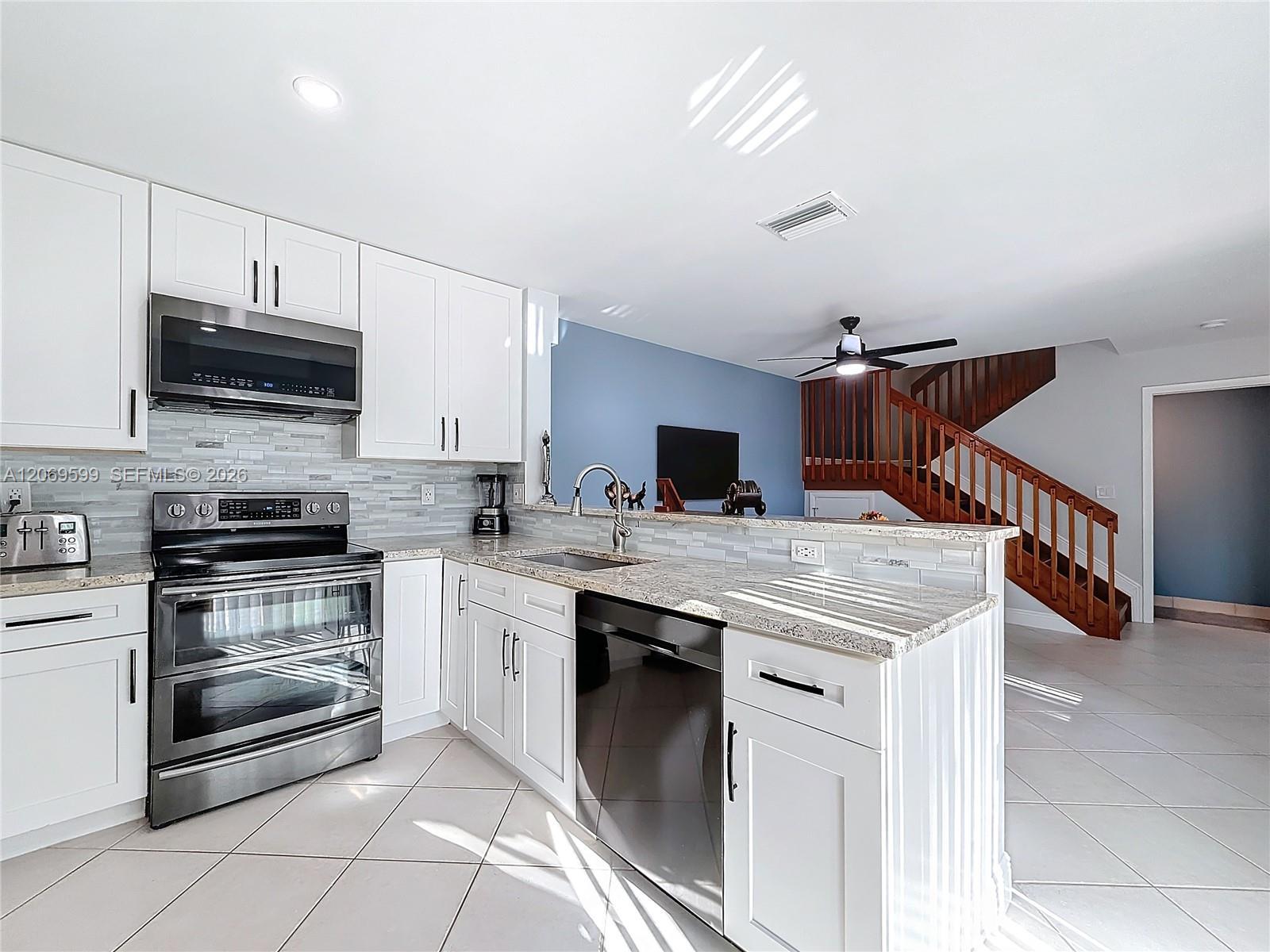 10977 Long Boat Dr # 10977, Cooper City FL 33026 photo 2