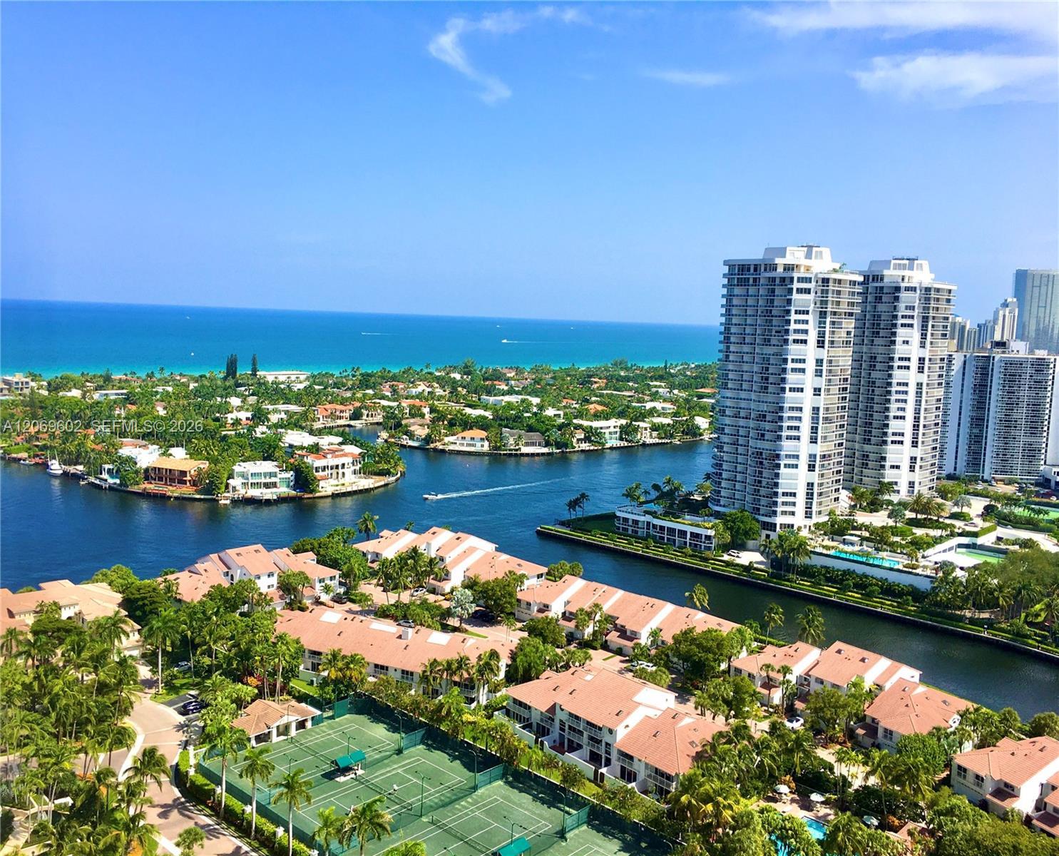 21055 Yacht Club Dr # 2710, Aventura FL 33180