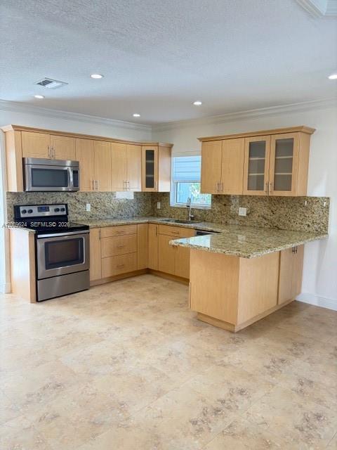 3660 NW 15th St, Miami FL 33125 photo 3