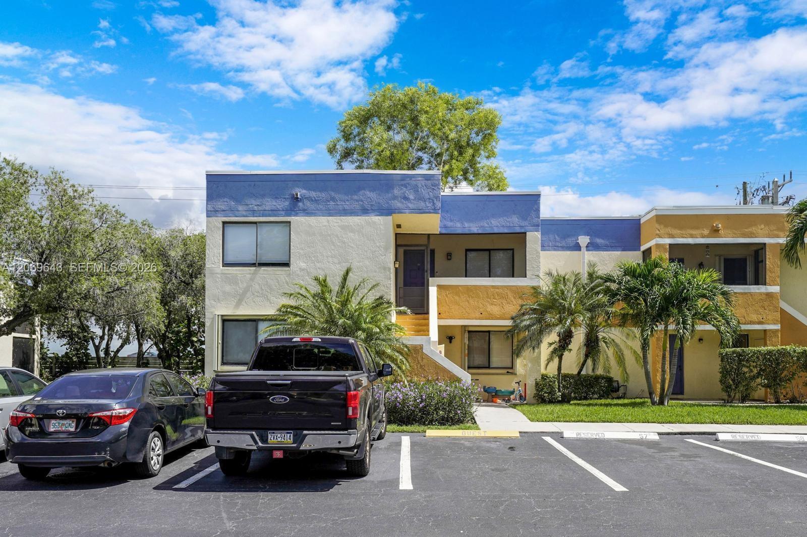 185 Lakeview Dr # 201, Weston FL 33326