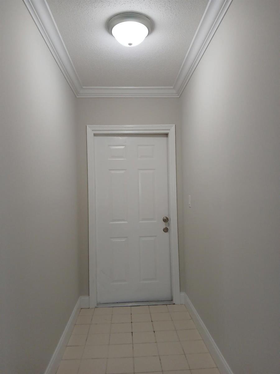 1480 E SAMPLE Road # 307, Pompano Beach FL 33064