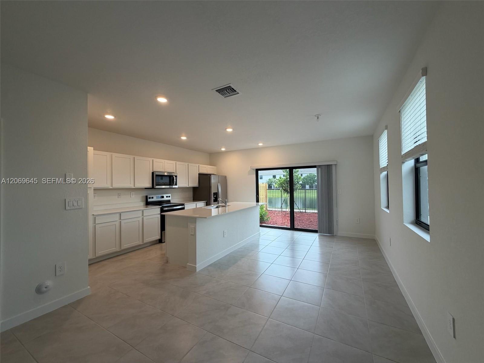 1432 NE 4th Ave # 0, Florida City FL 33034 photo 4