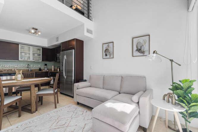 41 SE 5th St # 308, Miami FL 33131 photo 2