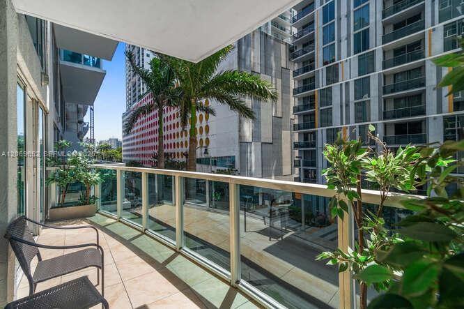 41 SE 5th St # 308, Miami FL 33131 photo 3