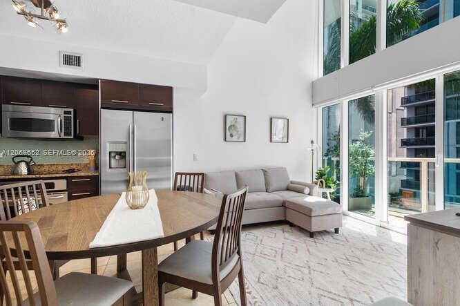 41 SE 5th St # 308, Miami FL 33131 photo 4