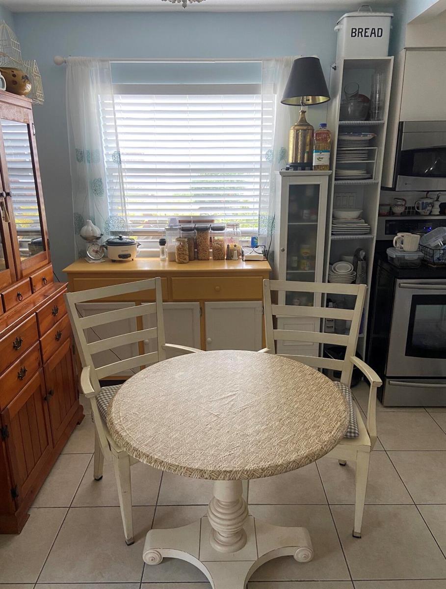 208 Valencia I, Delray Beach FL 33446 photo 3