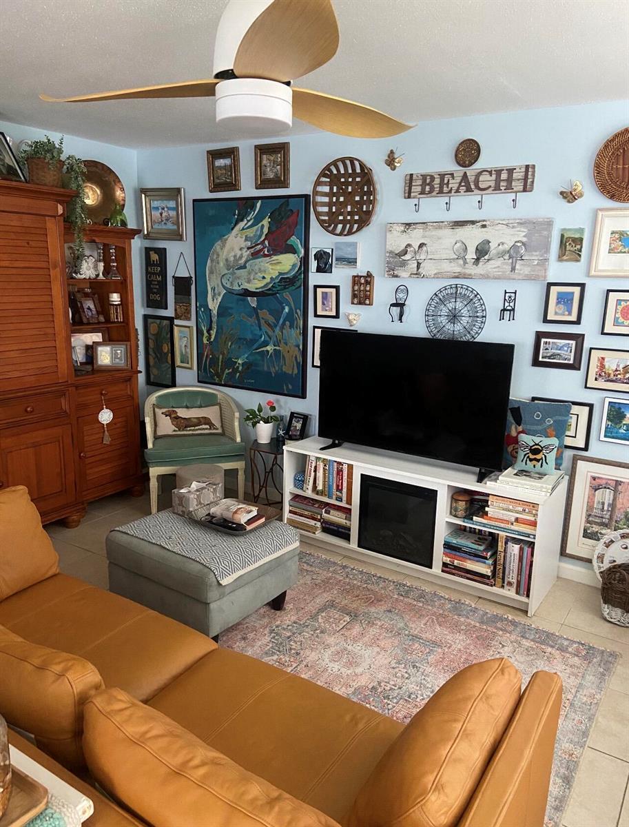 208 Valencia I, Delray Beach FL 33446 photo 4