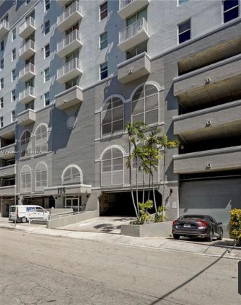 115 SW 11th St # 902, Miami FL 33130 photo 2