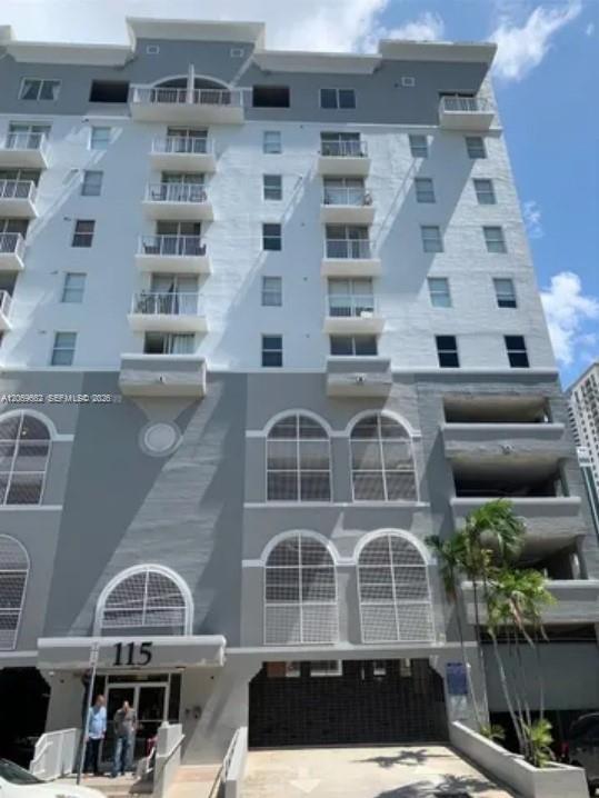 115 SW 11th St # 902, Miami FL 33130 photo 3