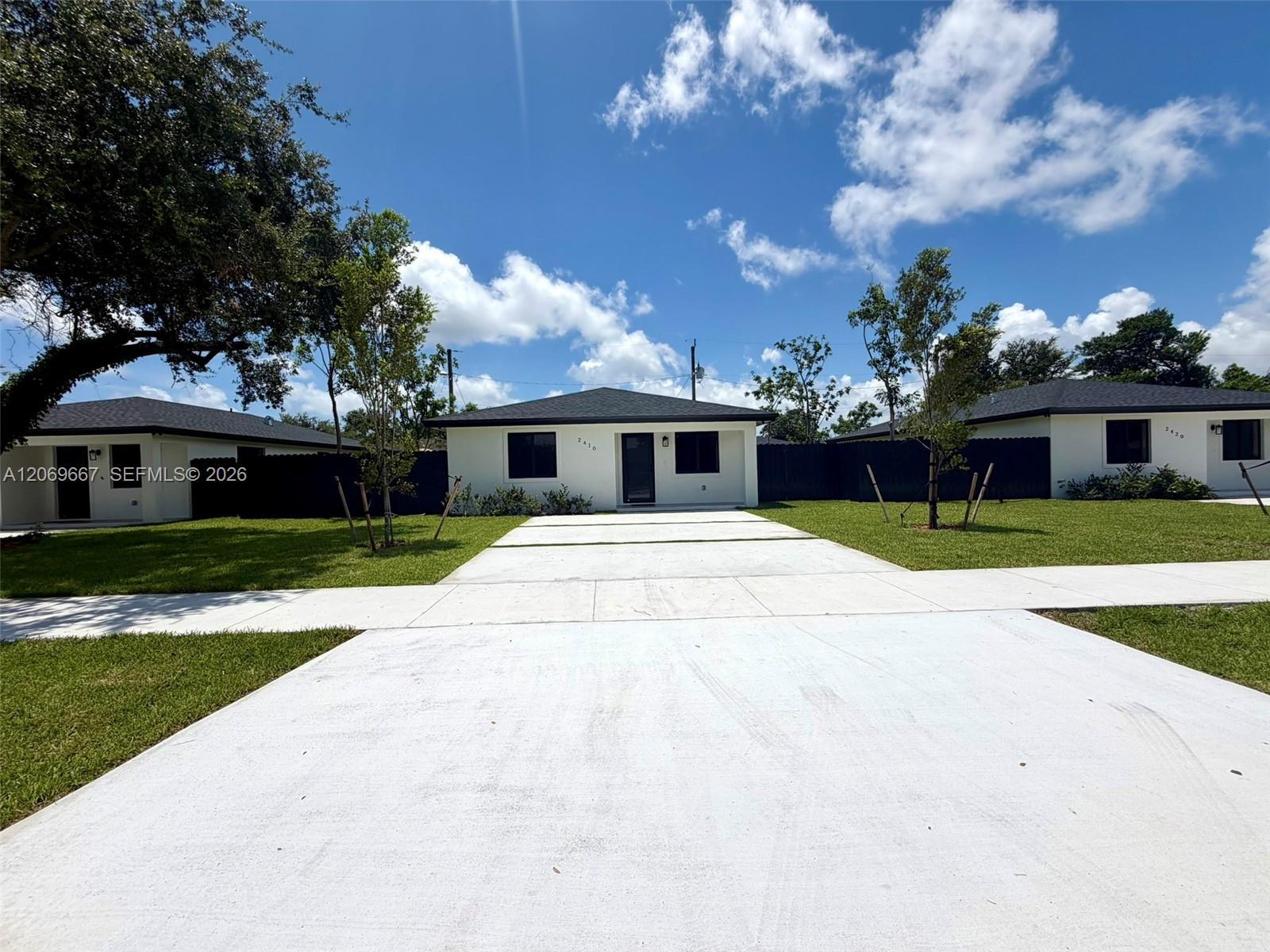 2420 NW 154th St, Miami Gardens FL 33054