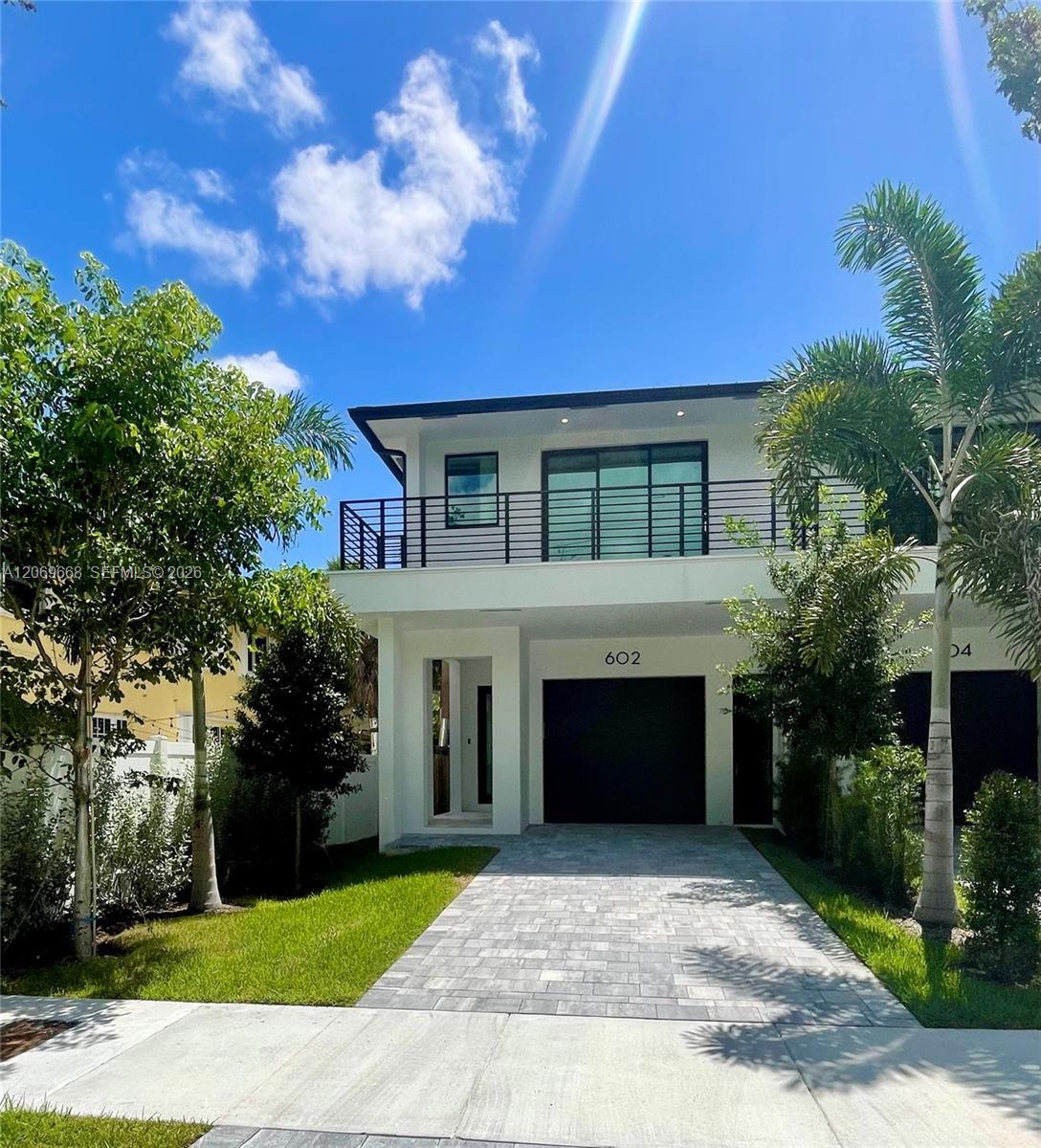 602 SW 7th Ave # 0, Fort Lauderdale FL 33315 photo 2