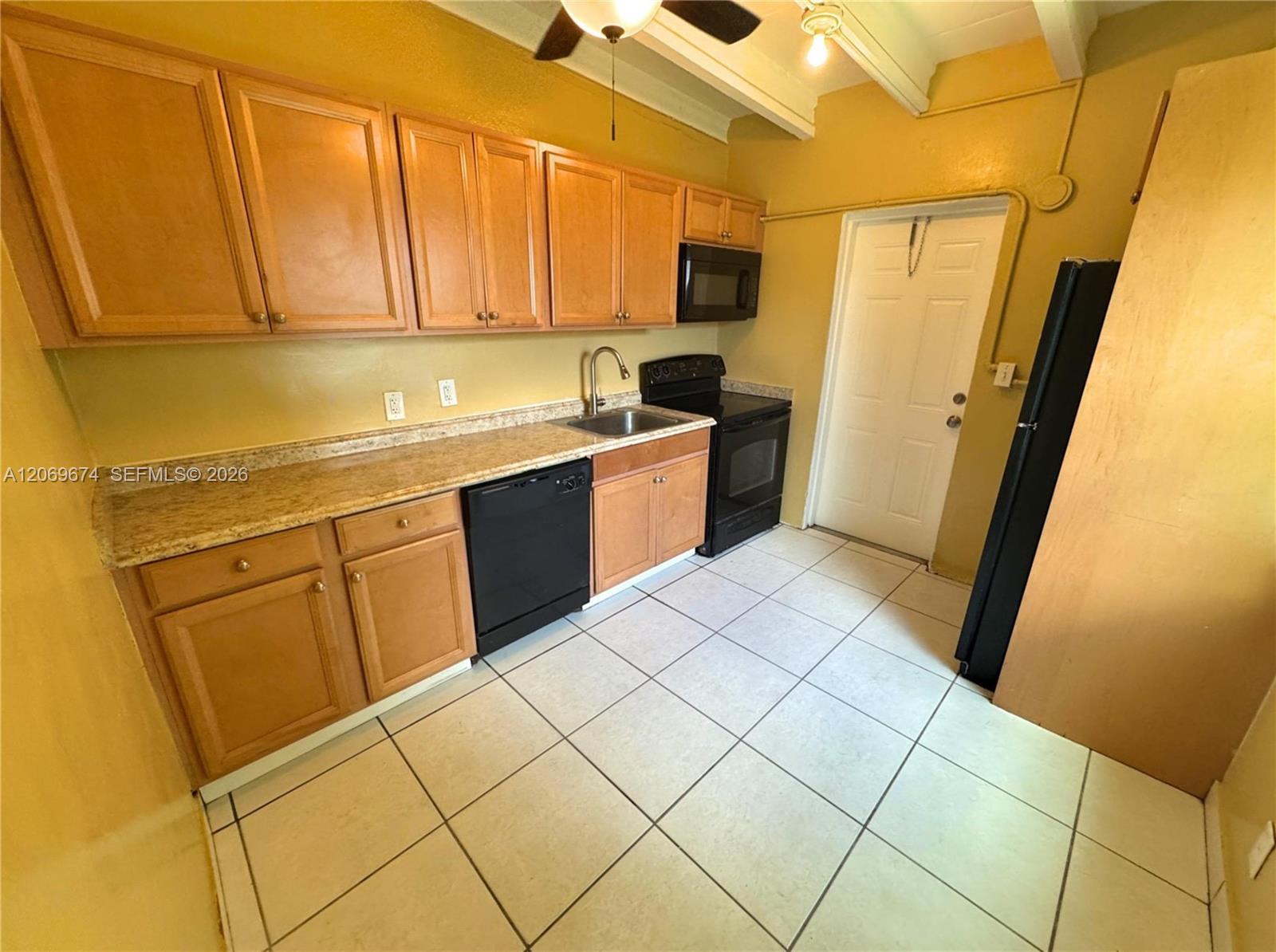 730 NW 15th Ter, Fort Lauderdale FL 33311 photo 2