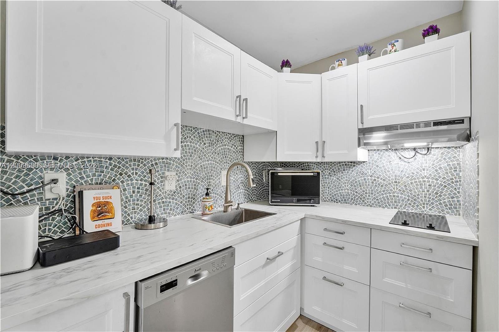 1125 Almeria Ave, Coral Gables FL 33134 photo 2