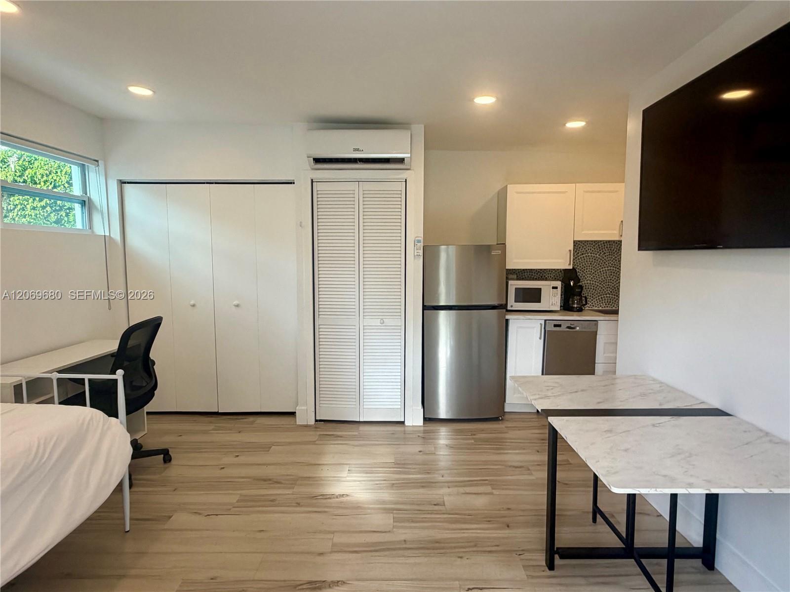 1125 Almeria Ave, Coral Gables FL 33134 photo 3