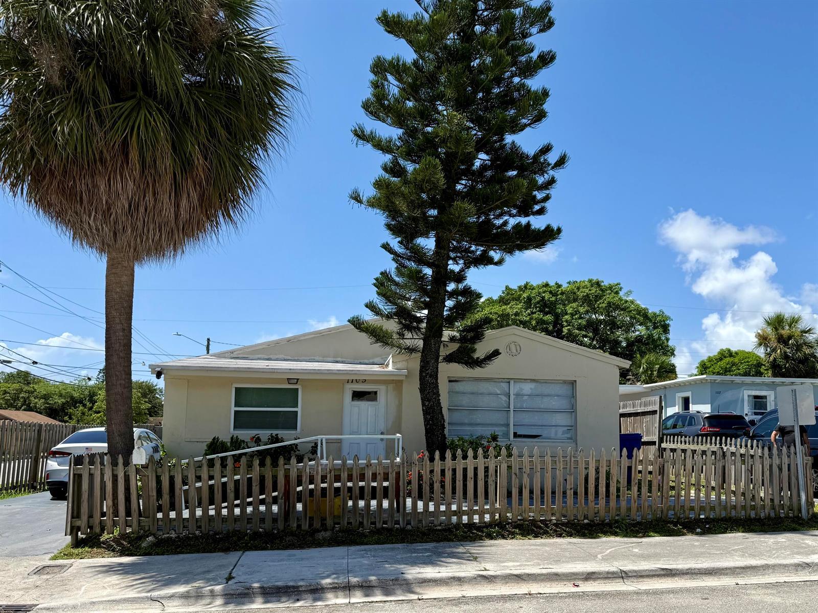 1105 W 34th Street, Riviera Beach FL 33404