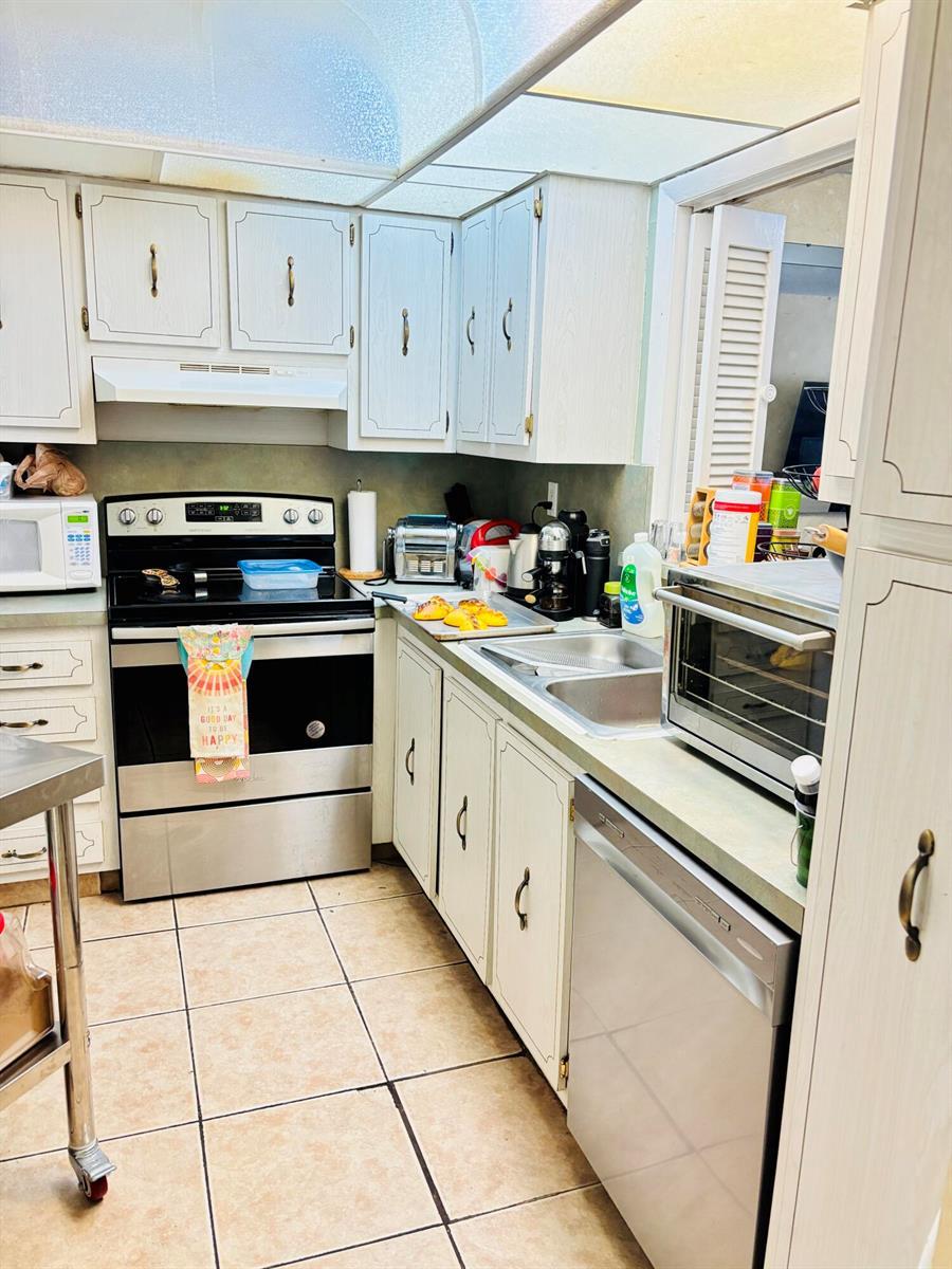 408 NW 68TH Avenue # 406, Plantation FL 33317 photo 3