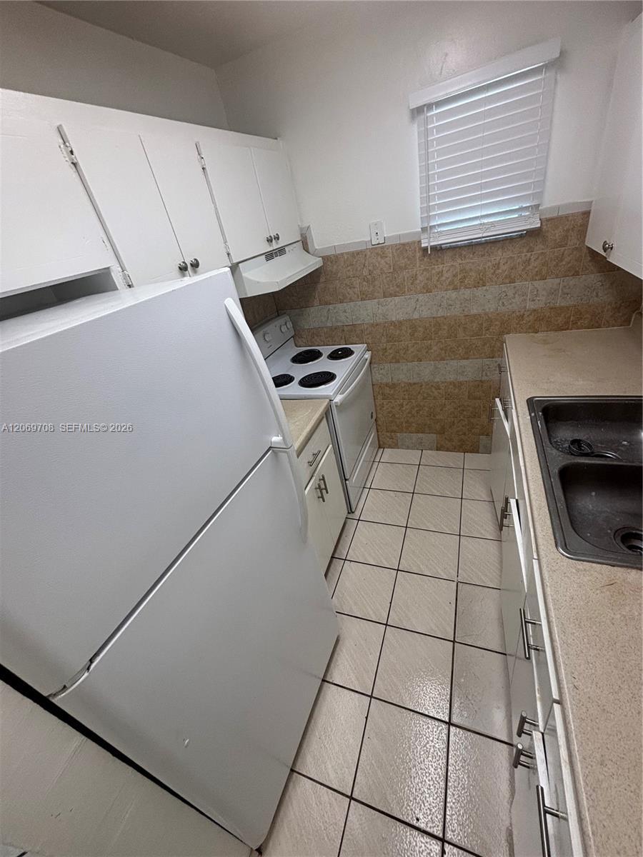7841 Johnson St # 212, Pembroke Pines FL 33024 photo 2