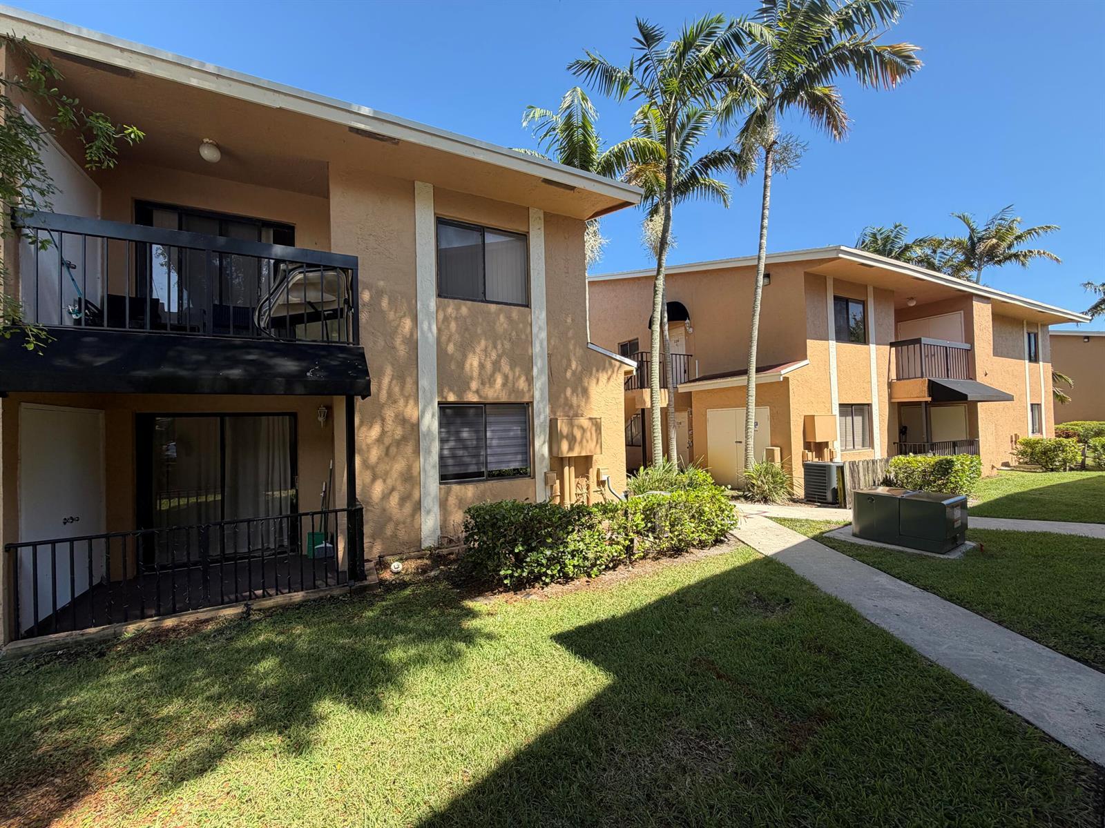 6043 10TH Avenue N # 131, FL 33463 photo 5