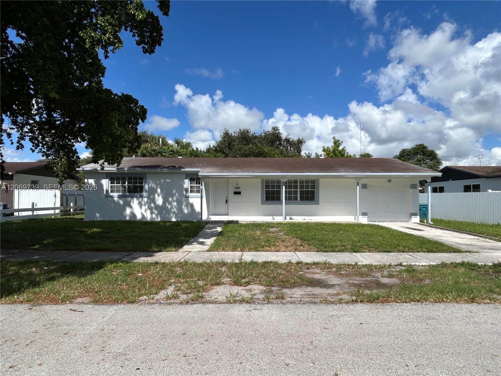 19600 NE 1st Pl # 19600, Miami FL 33179 photo 2