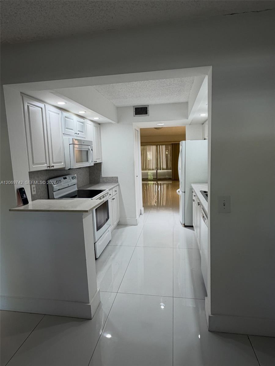 500 SW 130th Ter # 109A, Pembroke Pines FL 33027 photo 5