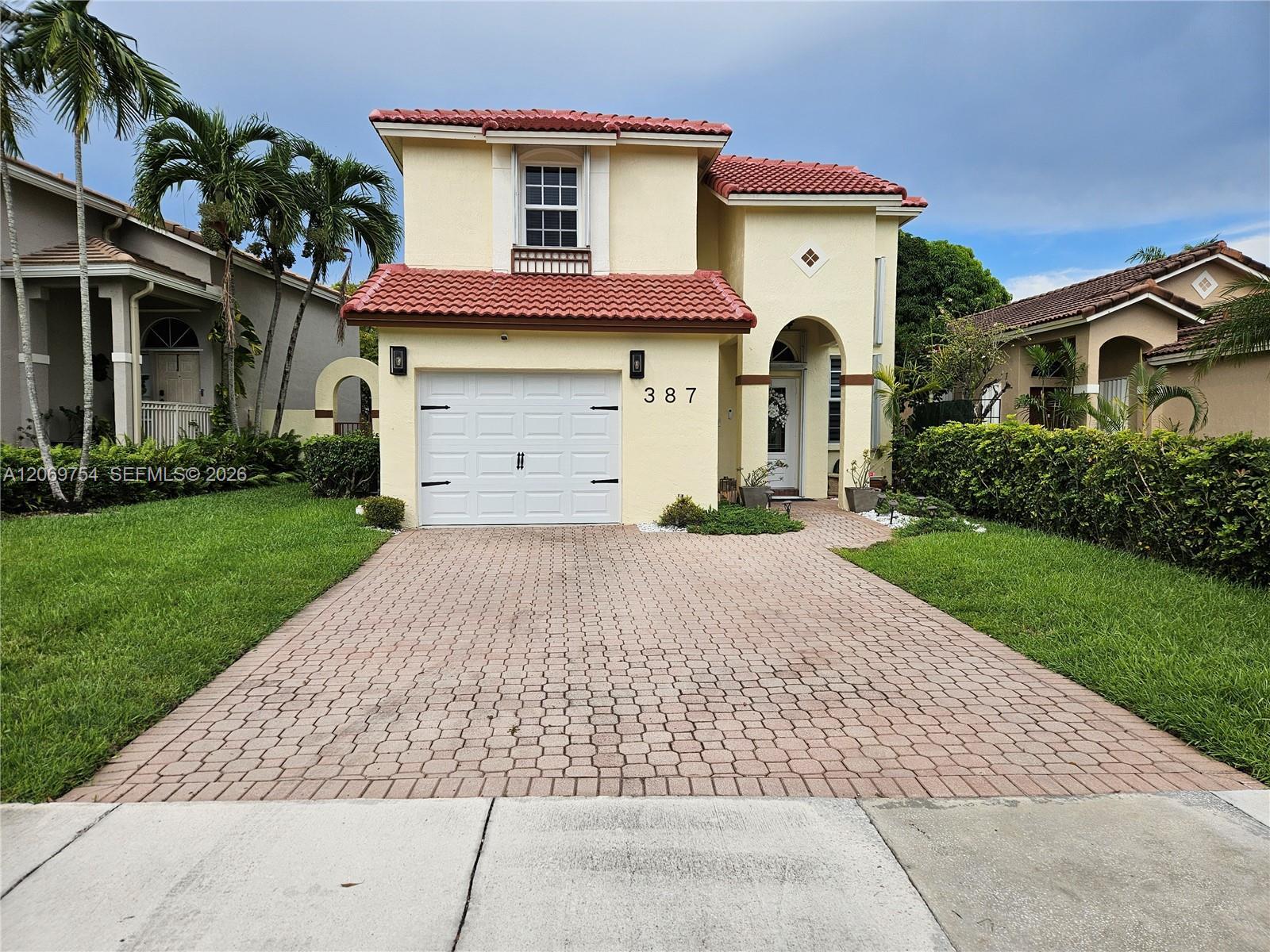 387 NW 107th Ave, Pembroke Pines FL 33026 photo 2