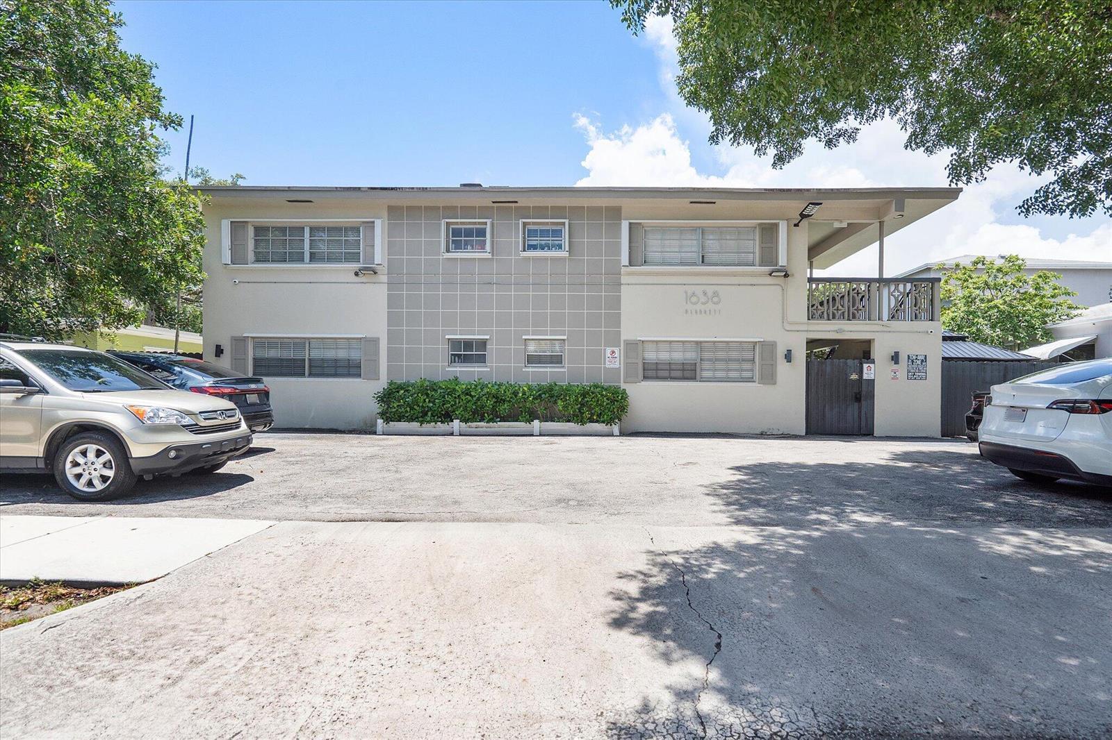 1638 PLUNKETT Street # 1, Hollywood FL 33020 photo 3
