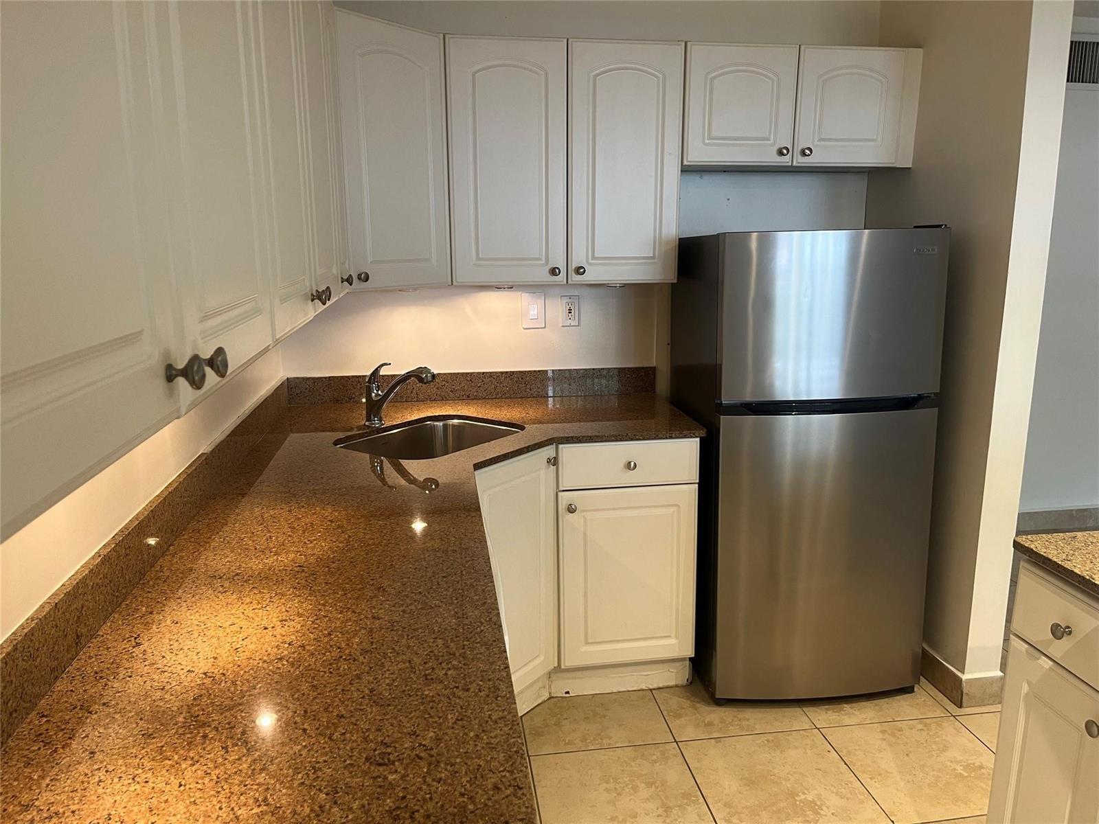 1414 NE 5th Terrace # 2, Fort Lauderdale FL 33304 photo 5