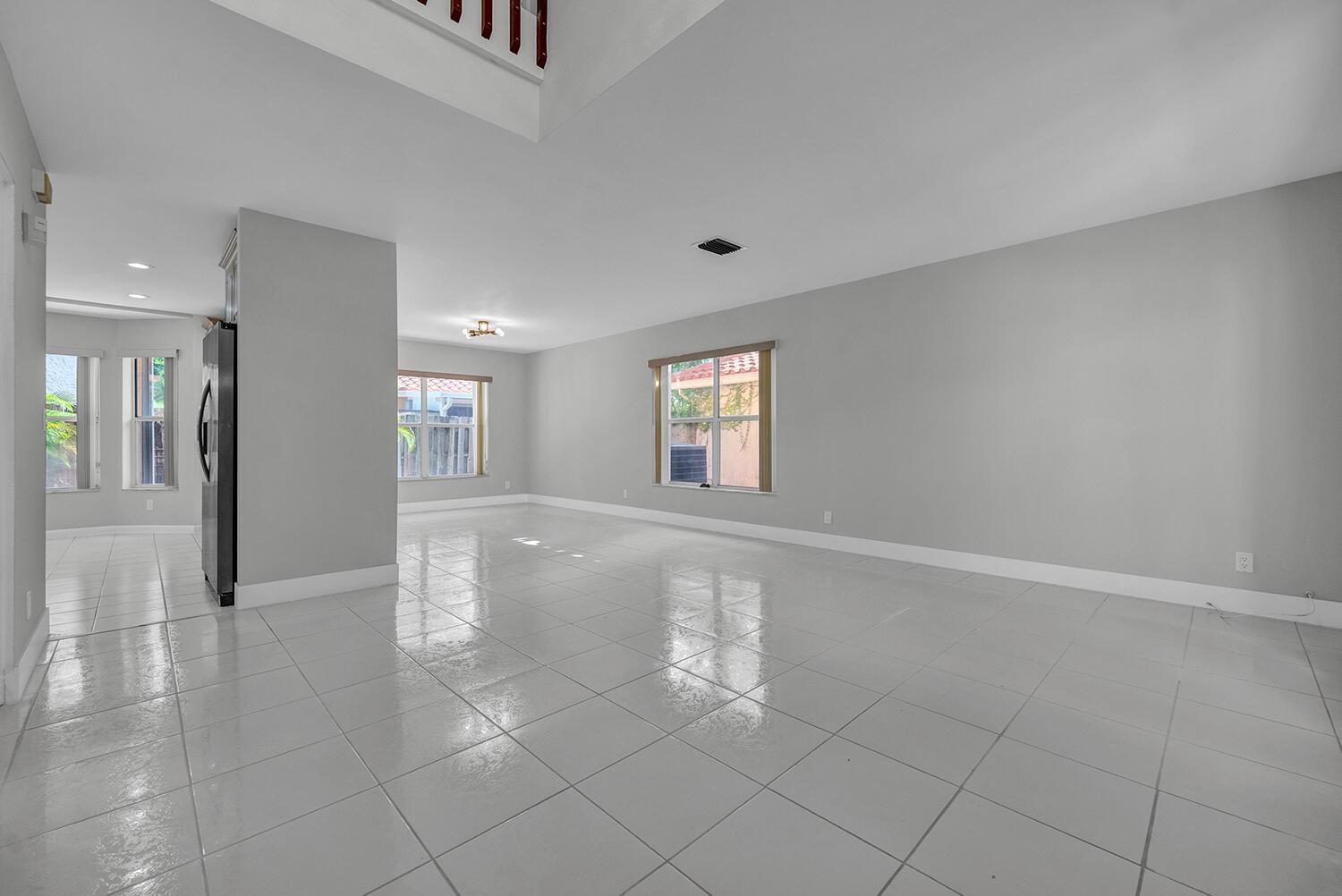 10820 BUTTONWOOD LAKE Drive, Boca Raton FL 33498 photo 4
