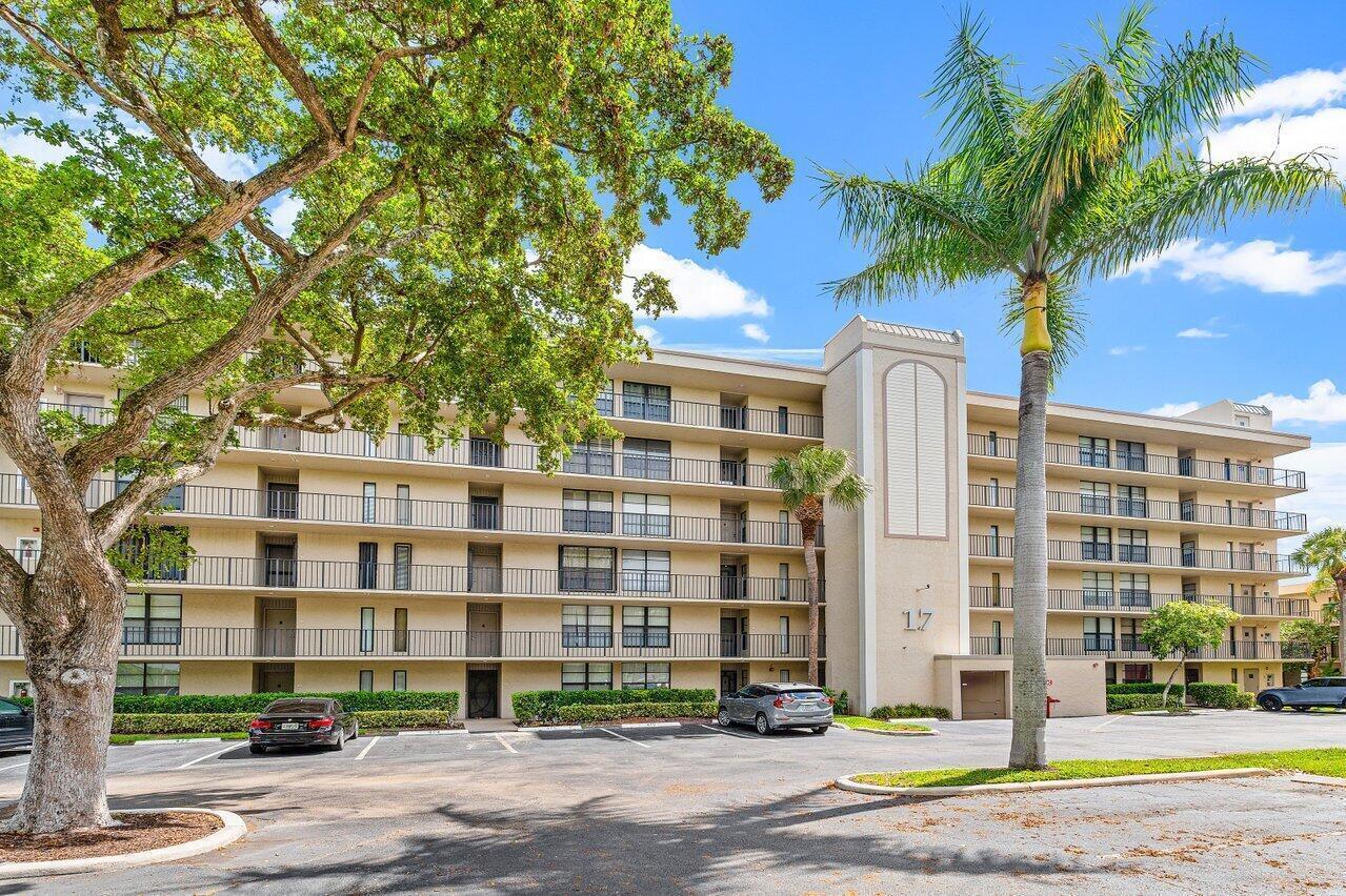 17 ROYAL PALM Way # 105, Boca Raton FL 33432 photo 3