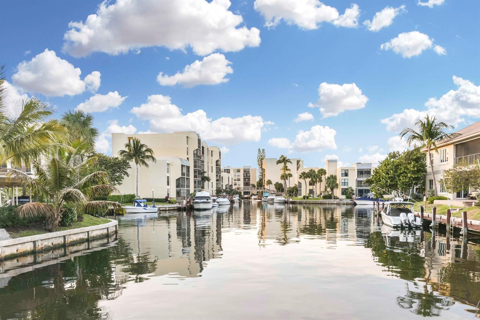 17 ROYAL PALM Way # 105, Boca Raton FL 33432 photo 4