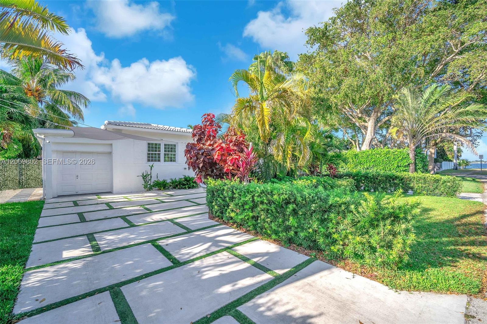 1235 NE 88th St, Miami FL 33138 photo 4