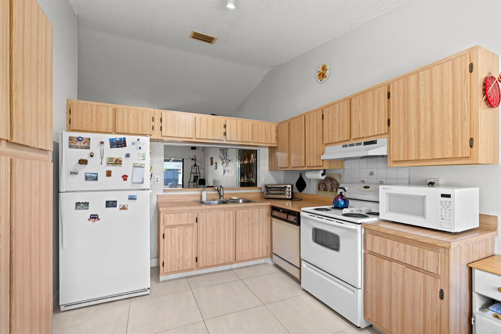 9 Danby Place, Boynton Beach FL 33426 photo 4